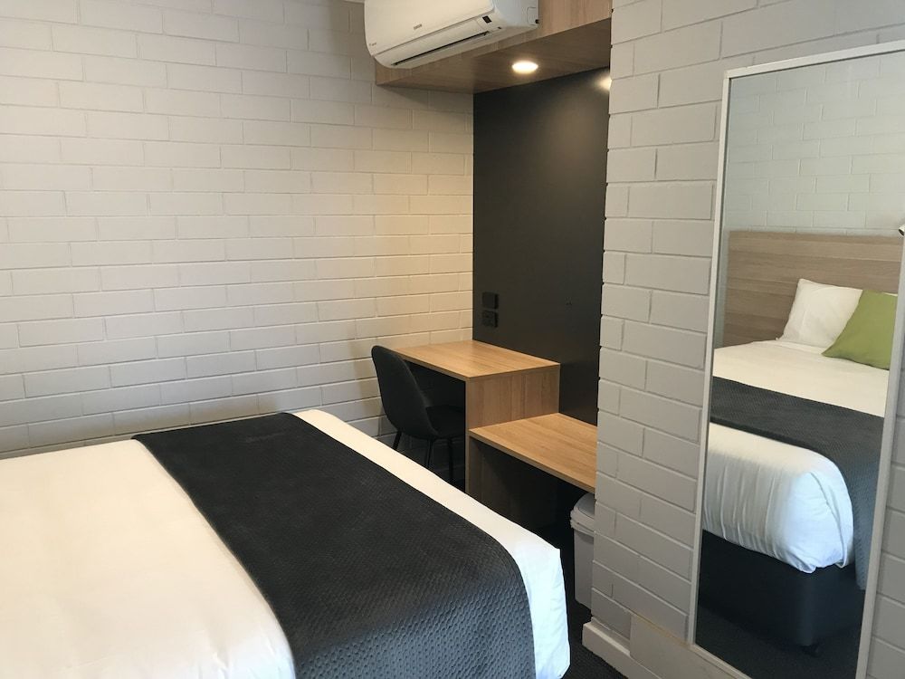 Frewville Motor Inn Studio 2