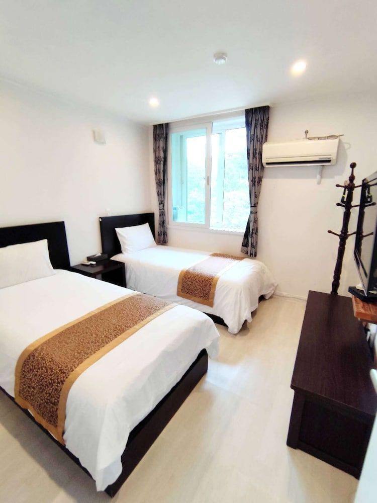 undefined Star House 3