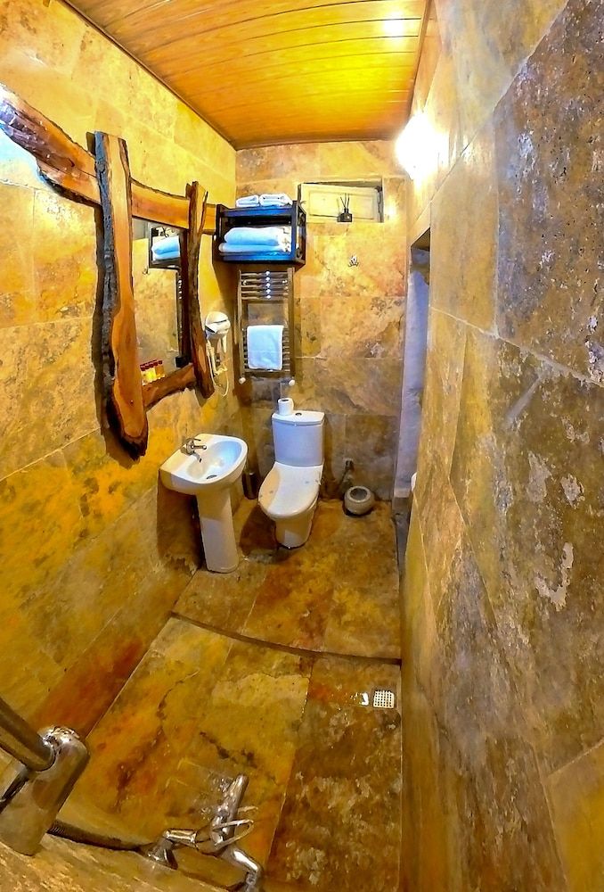 Larissa Cave Hotel Economy Room 5