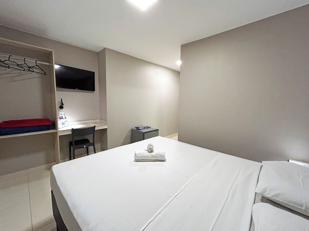 Riviera Hotel by Bsb Inn Traditional Twin Room 4