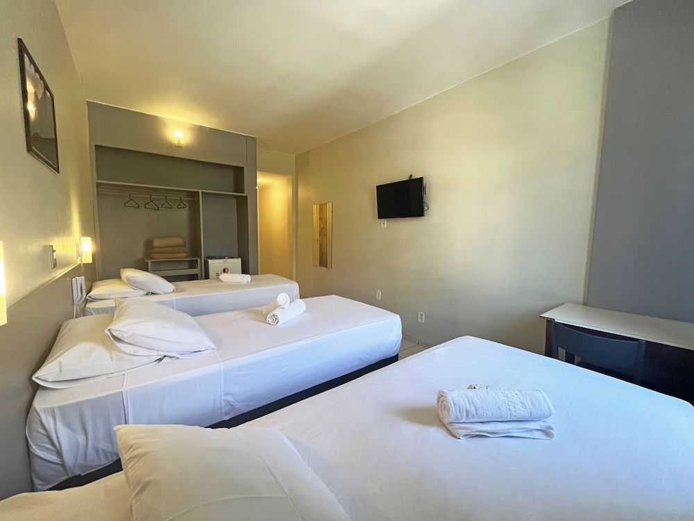 Riviera Hotel by Bsb Inn Quarto Triplo Luxo Twin 4