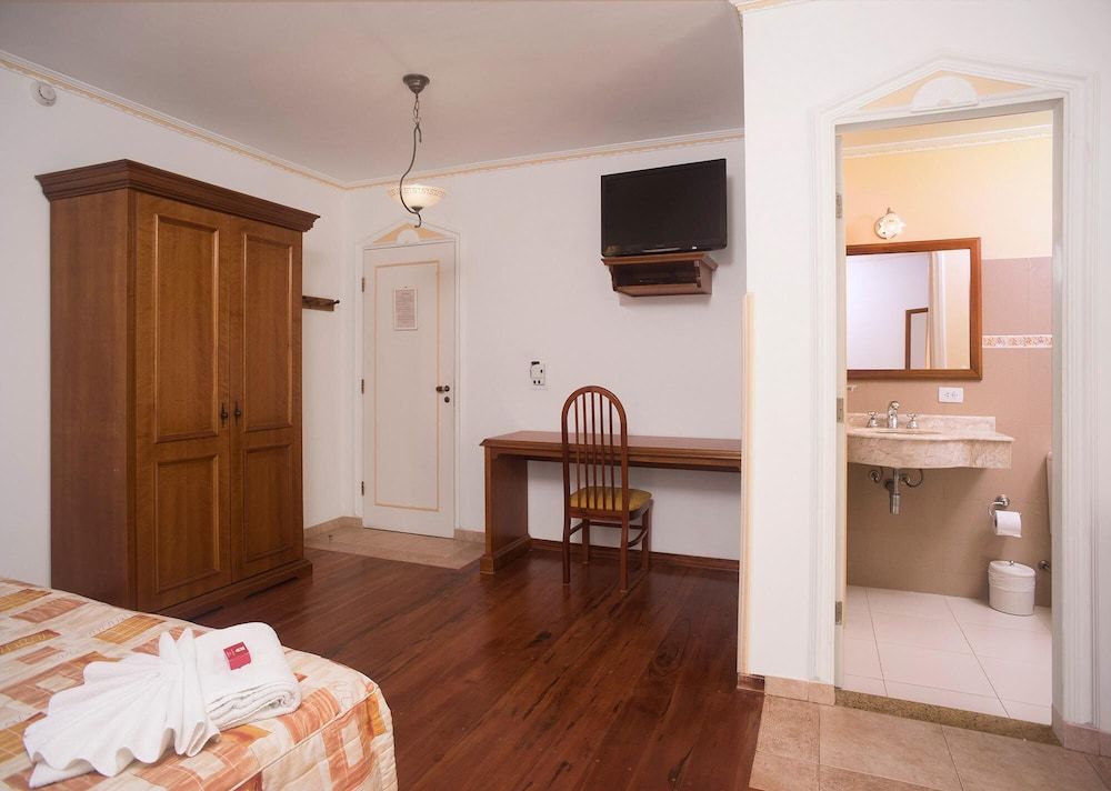 Suite, Balcony