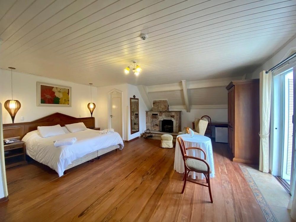 Luxury Suite