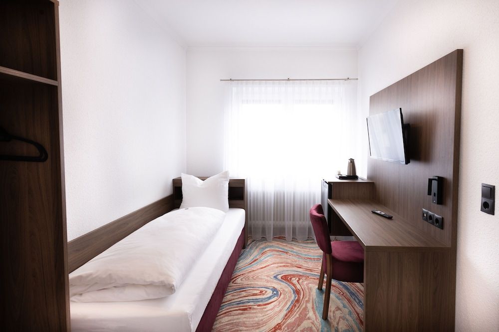 Firzlaffs Hotel Neumünster Standard Single Room 4