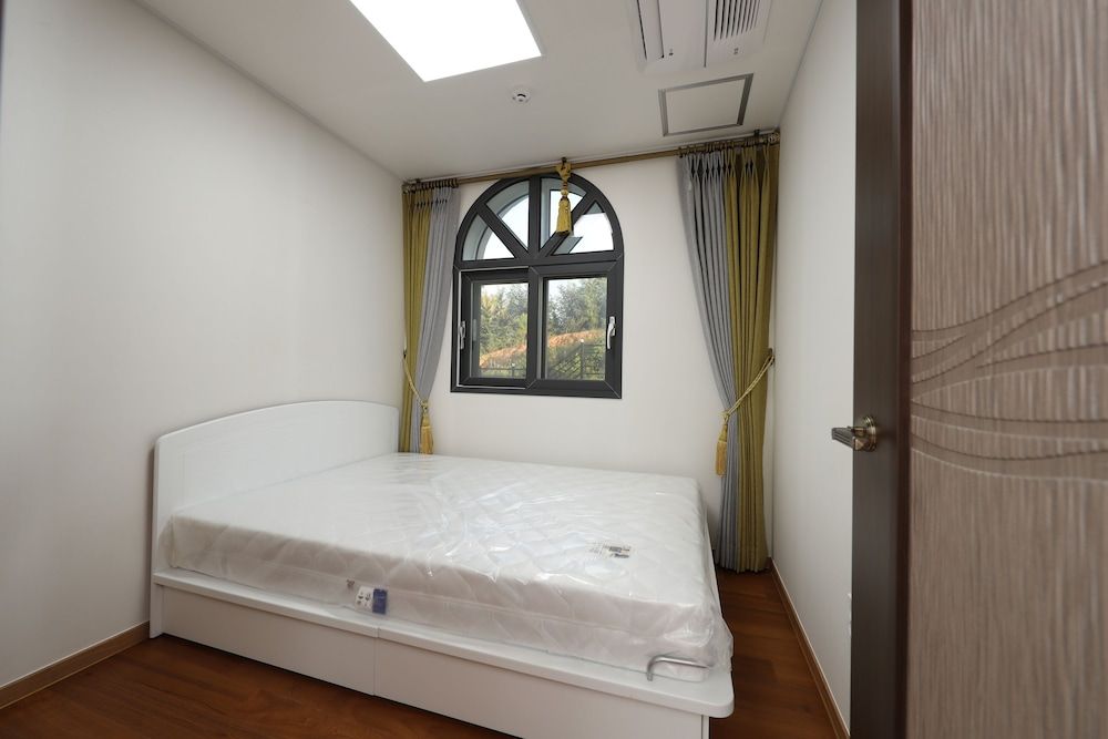 Buyeo Park Art Villas Room (30)