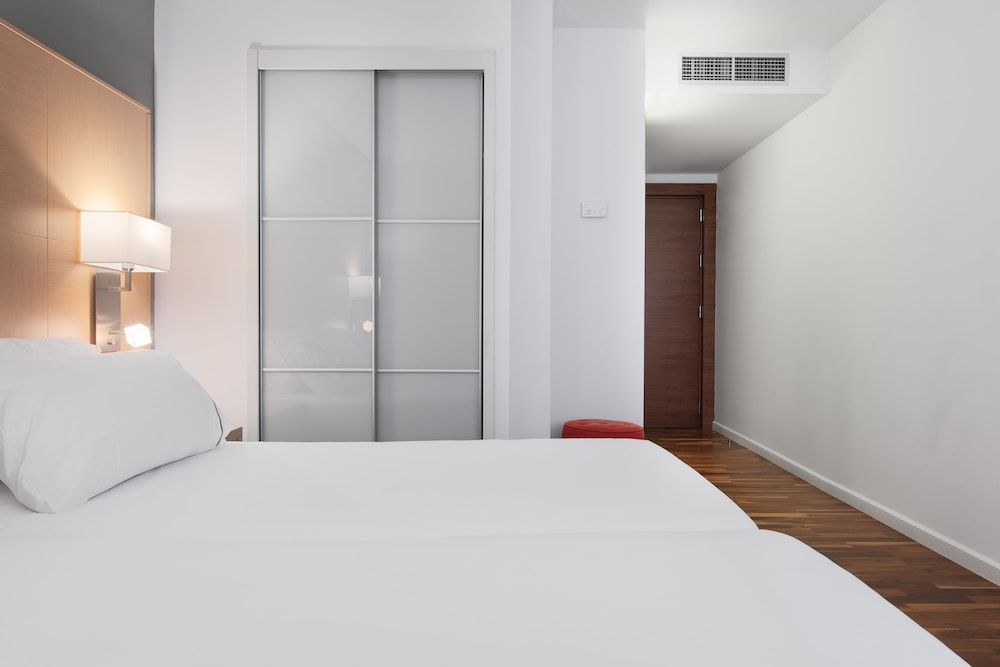 Eurostars Marques de Vallejo Standard Twin Room 2