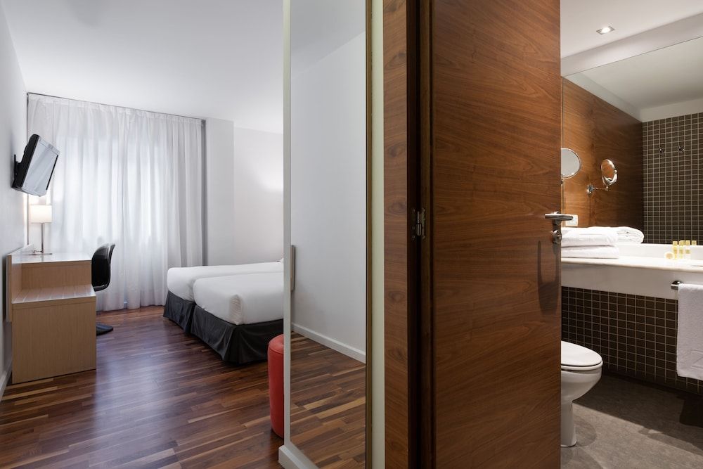 Eurostars Marques de Vallejo Standard Twin Room 3