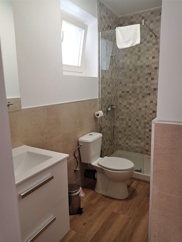 Planeta Cadiz Hostel Deluxe Apartment, 2 Bedrooms, Balcony, City View 3