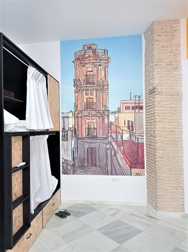 Planeta Cadiz Hostel Economy Shared Dormitory, Private Bathroom 2