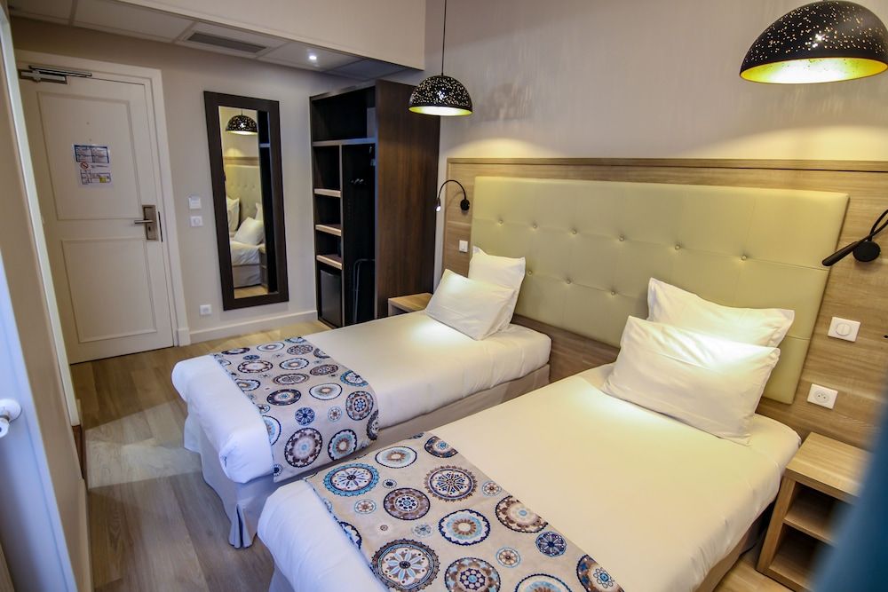 Standard Twin Room