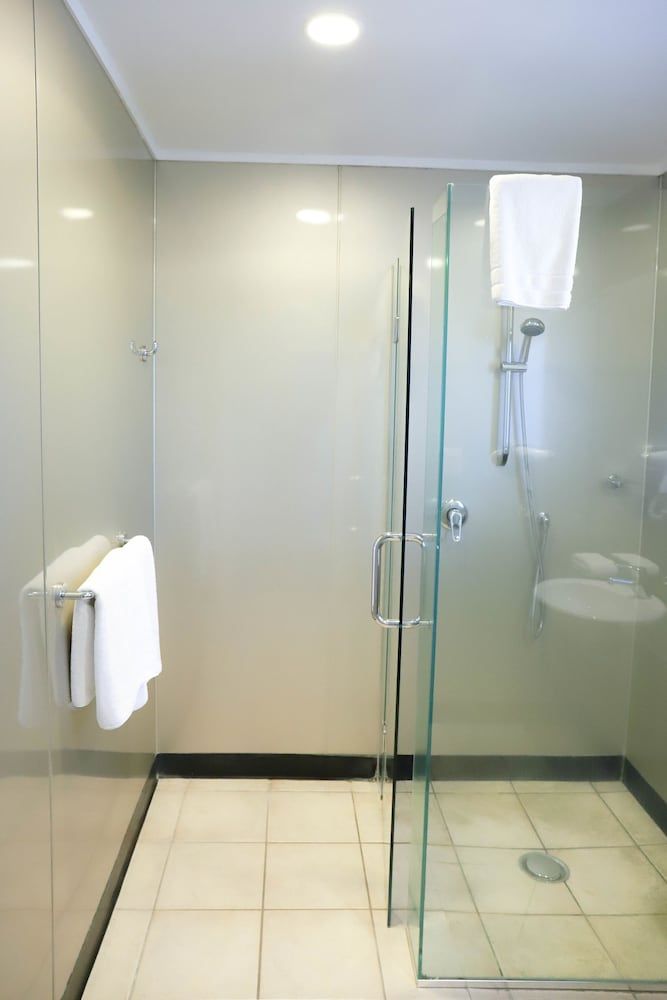 Airport Manor Inn Double Room 12