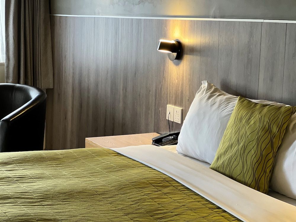 Airport Manor Inn Double Room 6