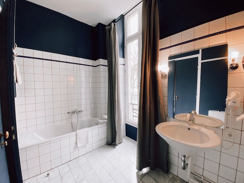 Royal Hotel Exclusive Double Room 5