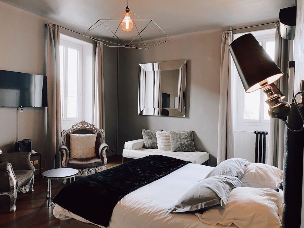 Royal Hotel Executive Double Room 2