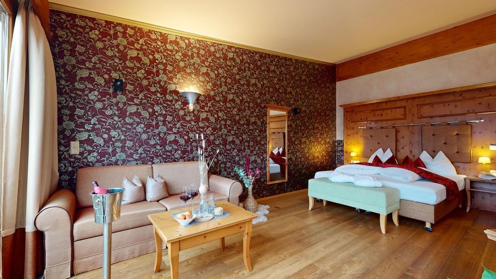 Deluxe Studio Suite, Non Smoking, Mountain View