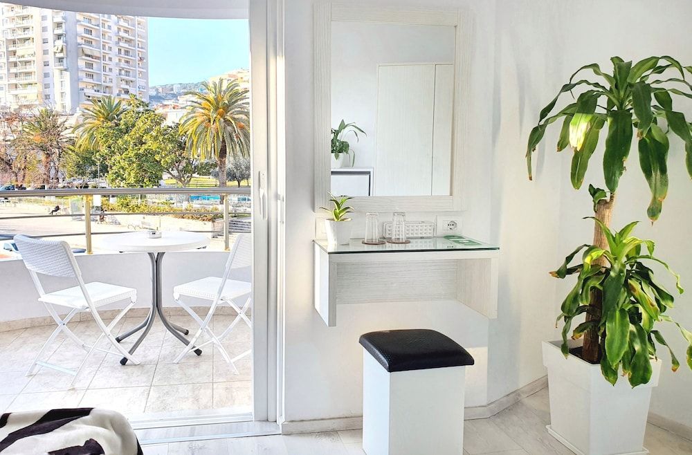 Hotel JoAn Standard Double Room, Balcony, Park View 6