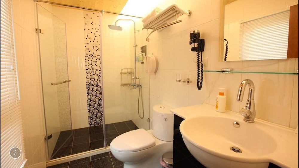 Look Villa Family Room (201) 3