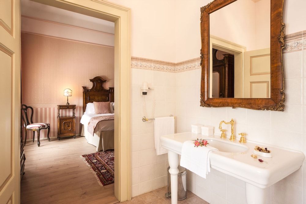 Castello di Spessa Golf & Wine Resort Deluxe Double Room Single Use 5