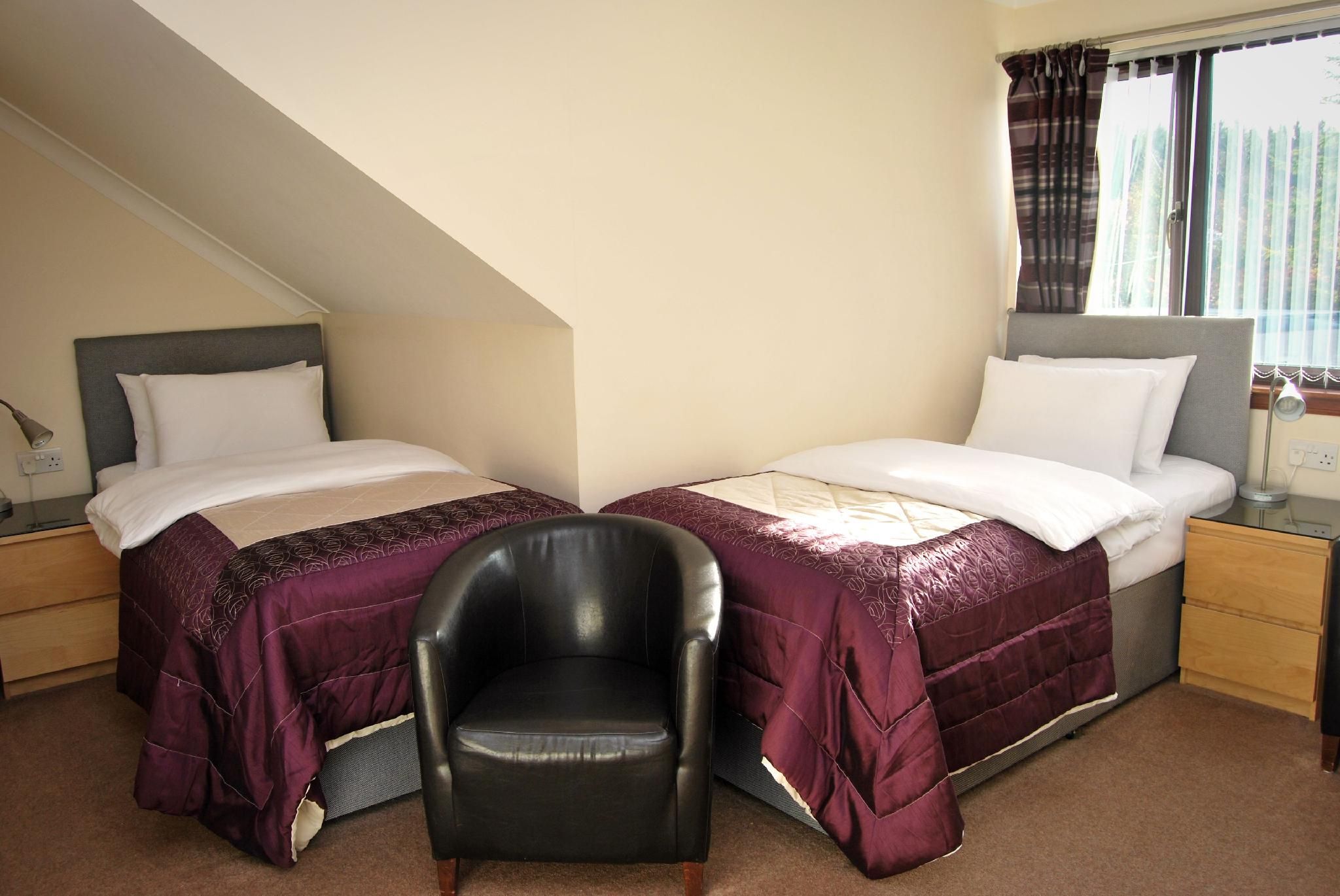 Twin Room with Private Bathroom
