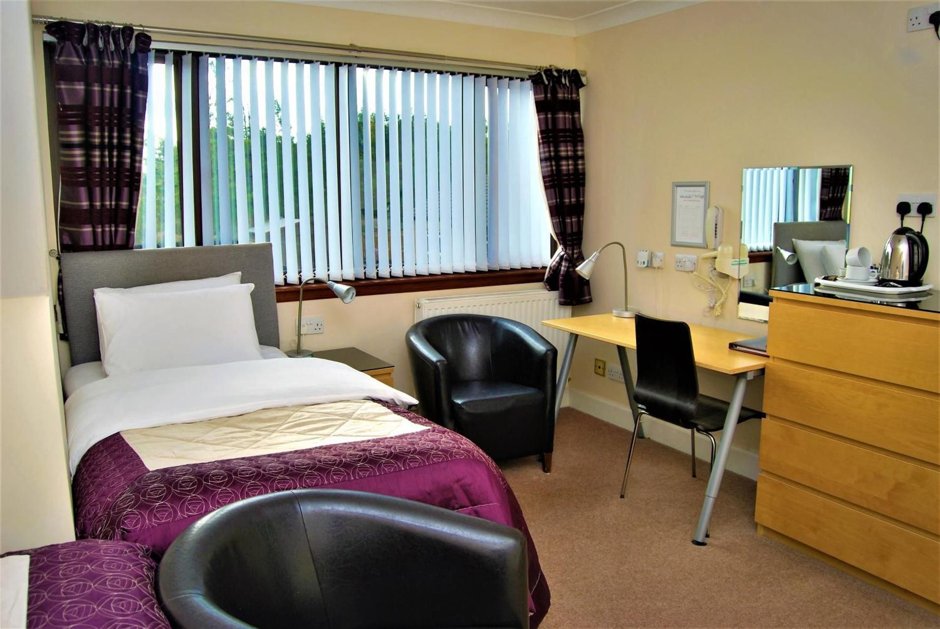Twin Room with Private Bathroom