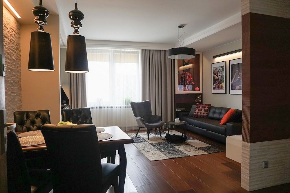 Deluxe Apartment (Singapore)