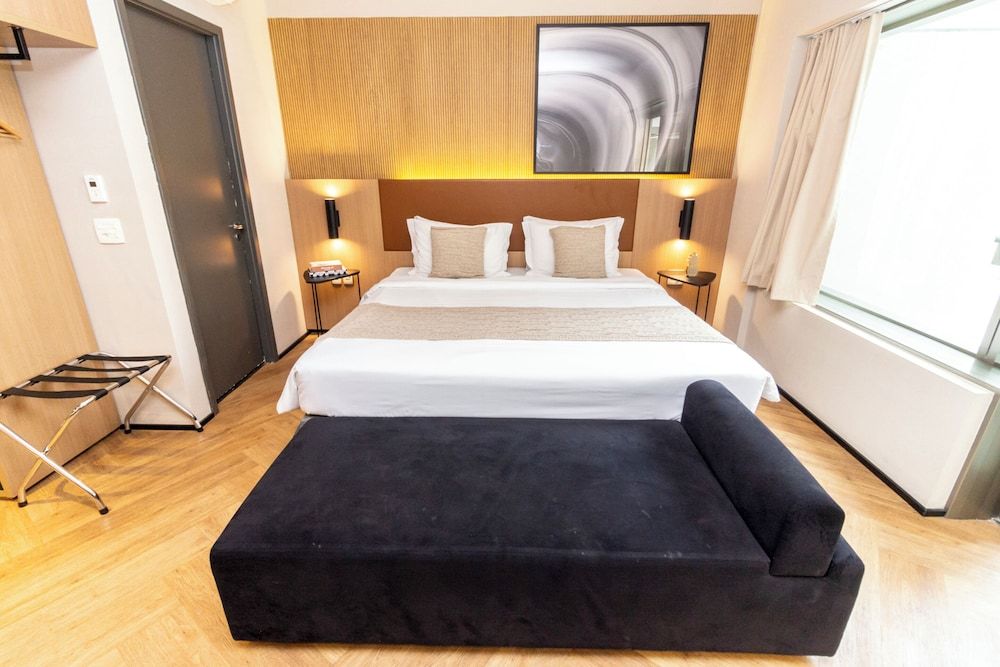 undefined 360 República 8