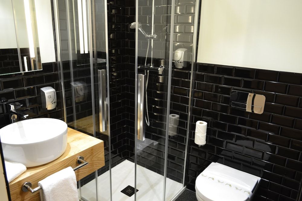 Alda Galería Coruña Economy Double Room 6