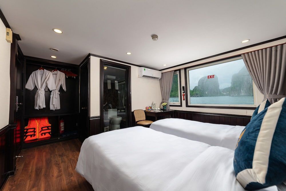 undefined Santa Maria Cruises Halong Bay 7