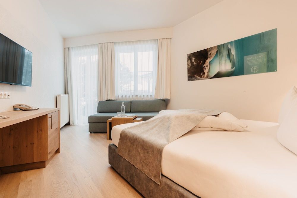 Double Room with extra bed, Balcony