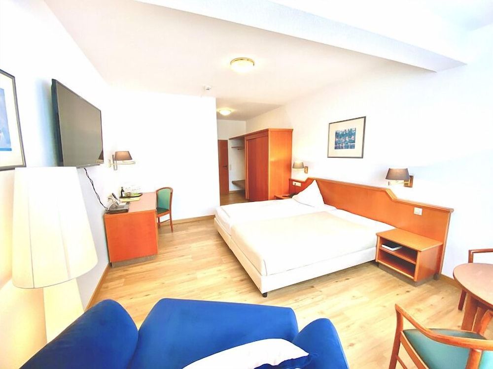 Double Room Single Use, Courtyard View