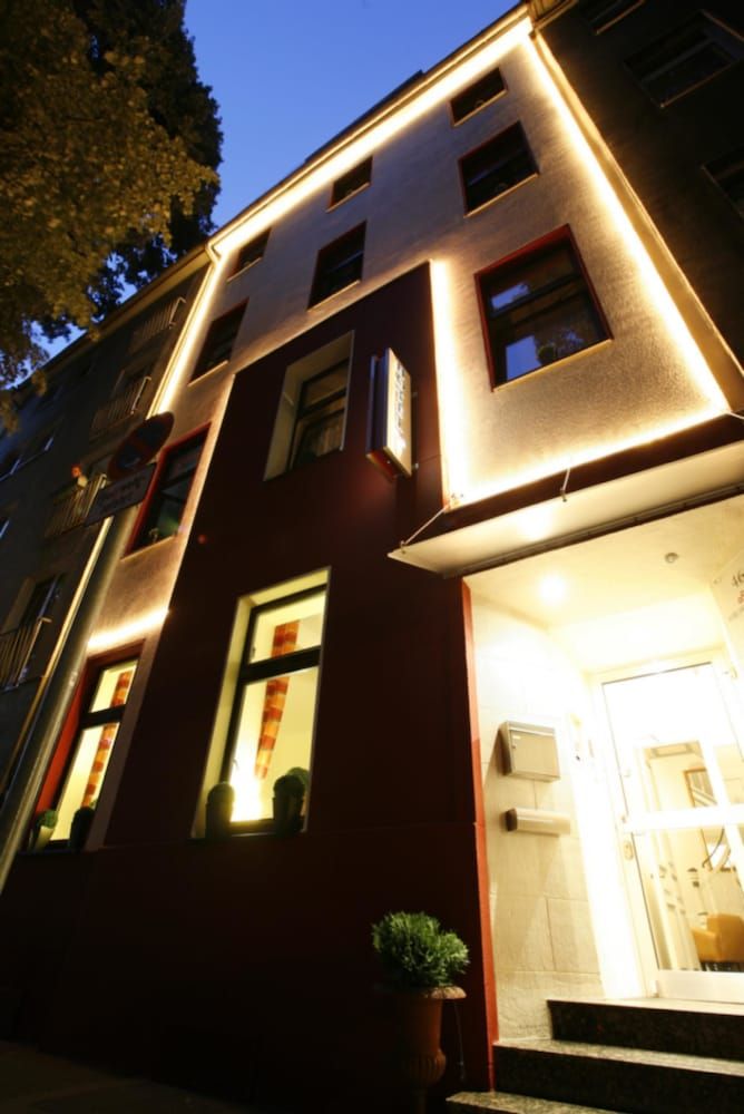 undefined Hotel Am Volksgarten 5