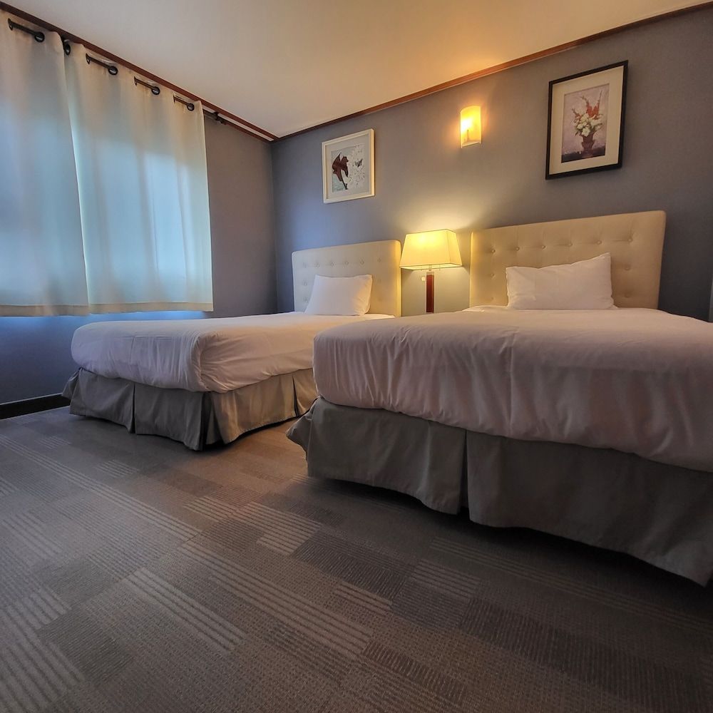 EQ Stay Hotel Deluxe Twin Room 2