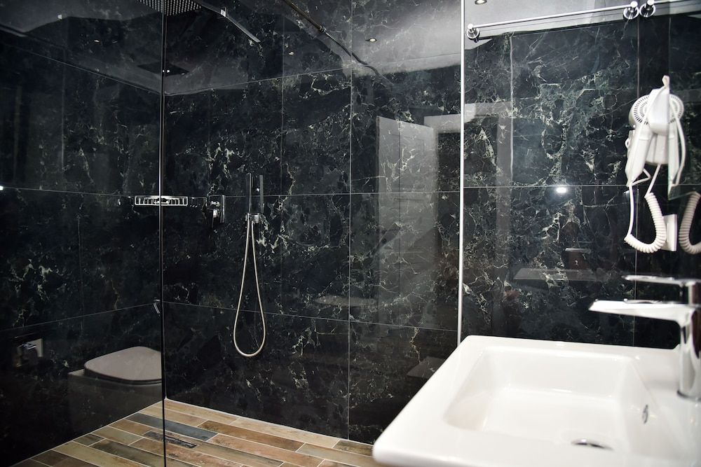 Hotel Lubjana Standard Double Room, 1 Queen Bed, Balcony, Sea View 3