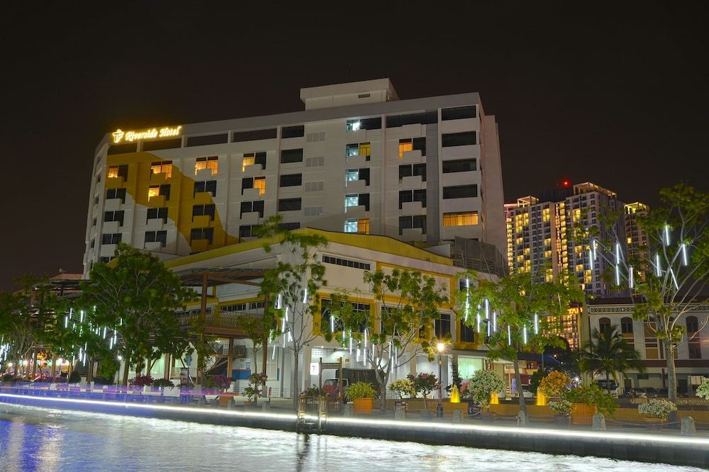 undefined TF Riverside Hotel 4