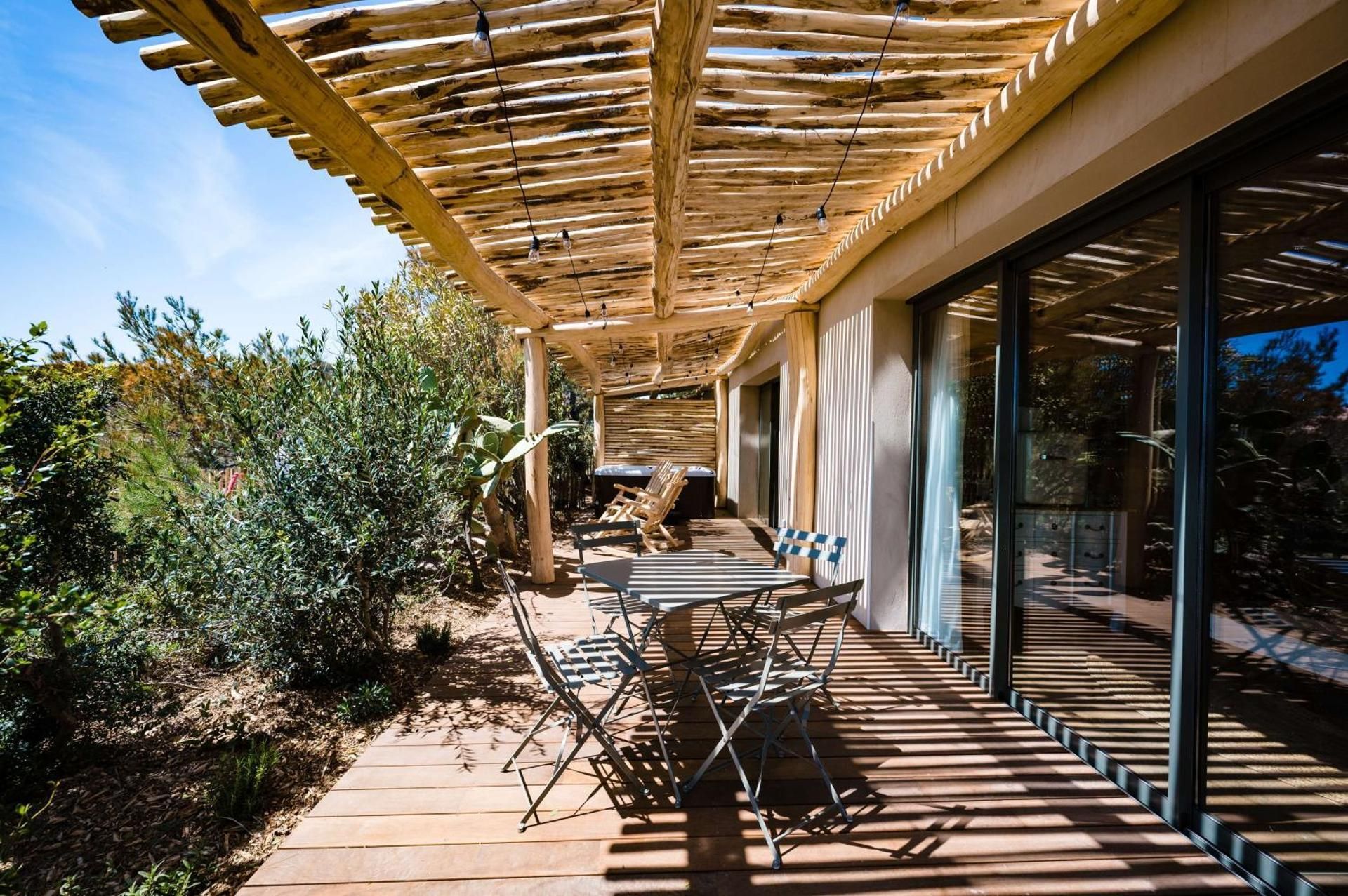 Le Hameau des Pesquiers Ecolodge & Spa, Curio Collection by Hilton Family King Suite with Two Hot Tubs