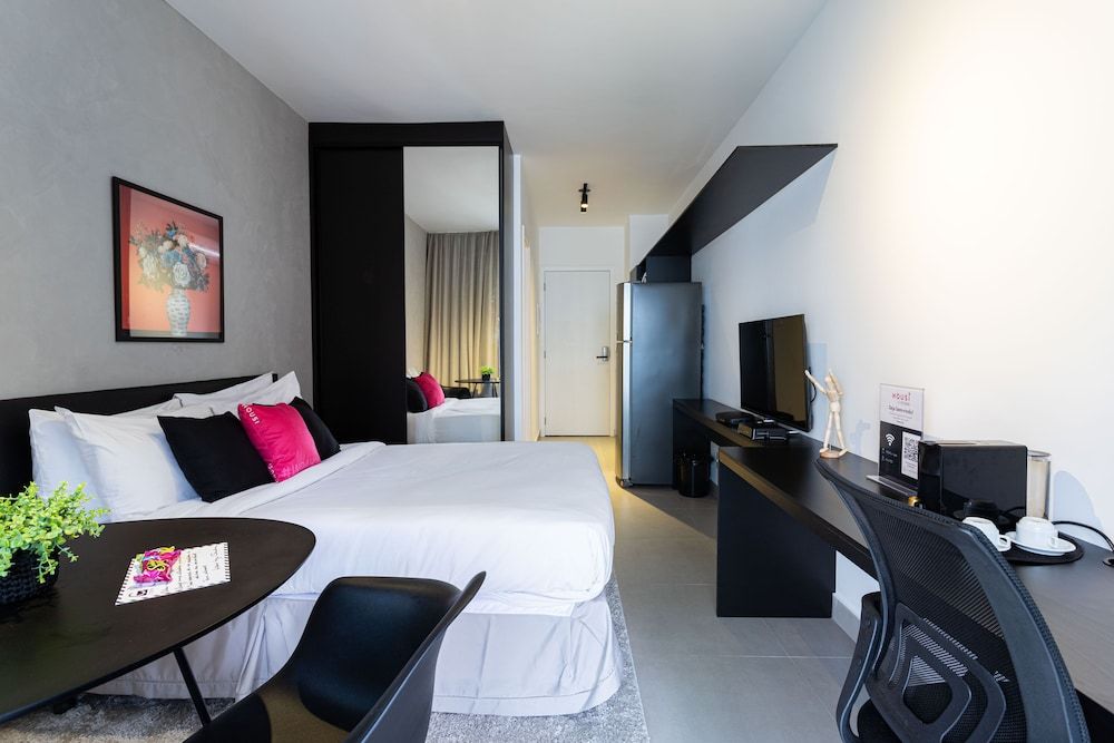 undefined Housi Perdizes by Charlie 5