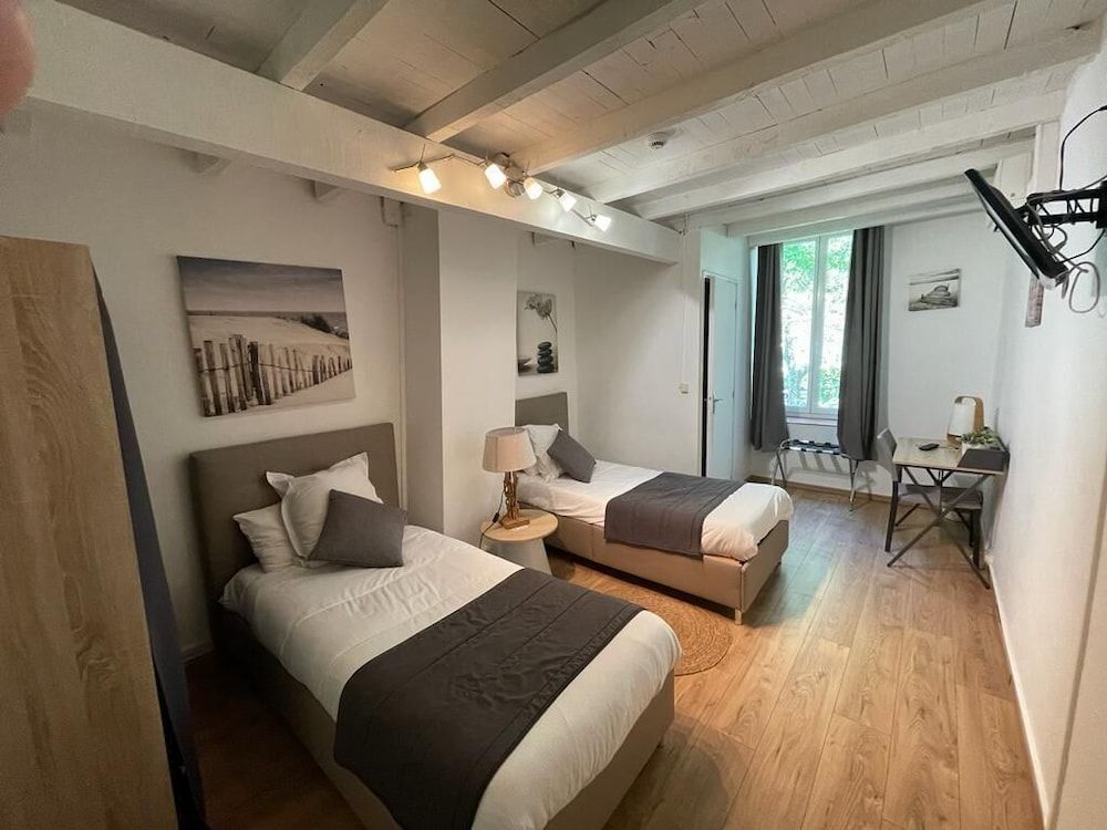 Hôtel le Galambre Twin Room