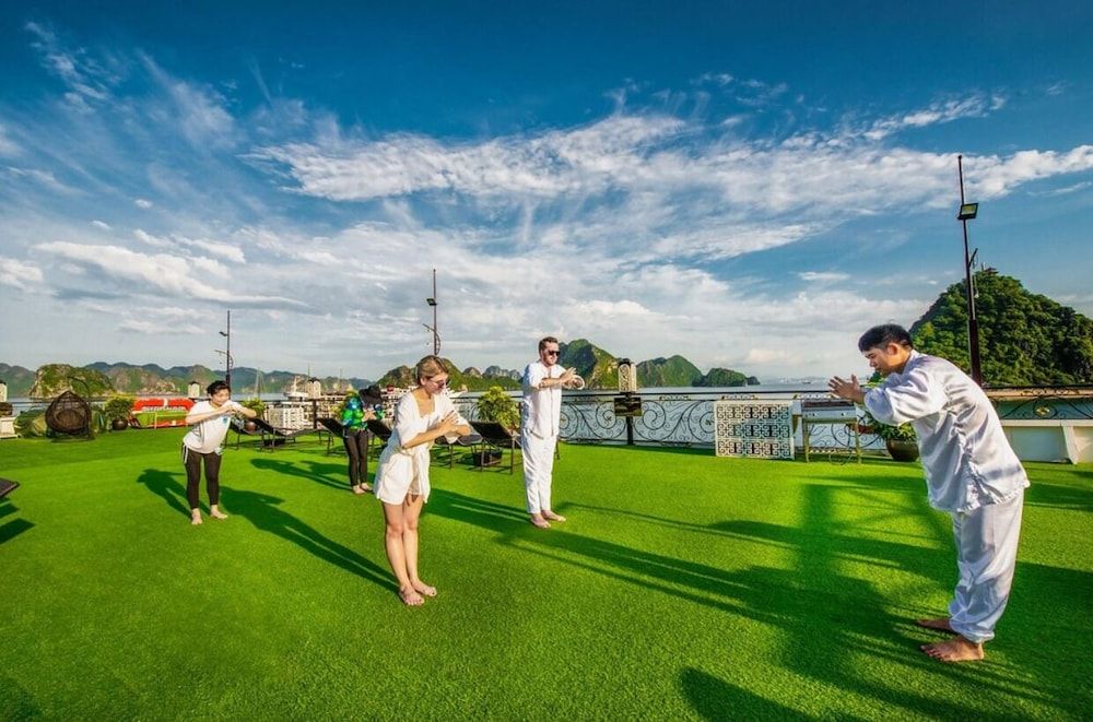 undefined Halong Aquamarine Cruise 9