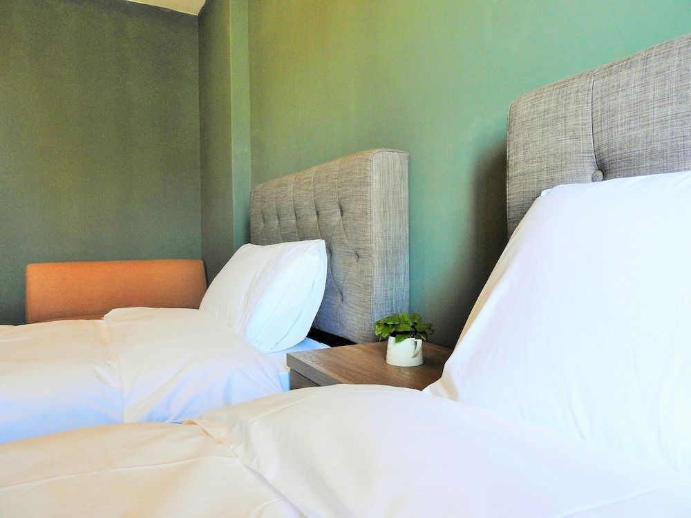 Twin Room (B01)