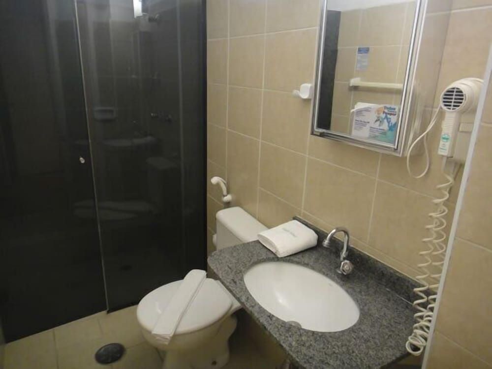 Hotel Dublin Triple Room 6