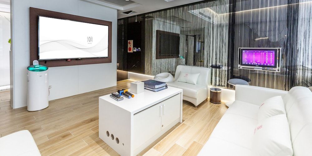 Chao Motel Grand Suite (include KTV, c/i at 3pm c/o at 12pm) 5