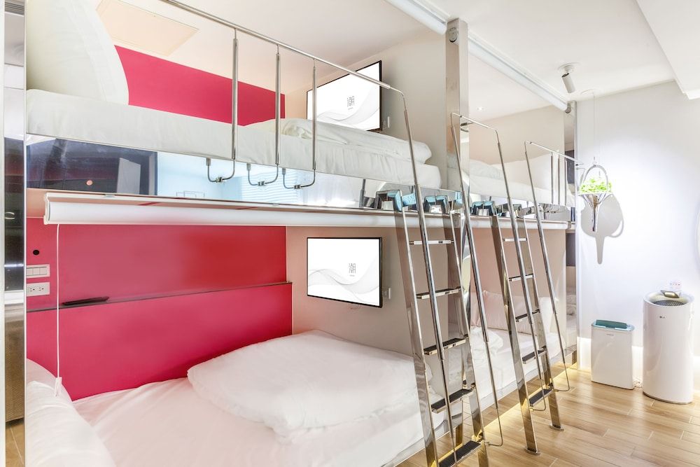 Chao Motel Grand Suite (include KTV, c/i at 3pm c/o at 12pm)