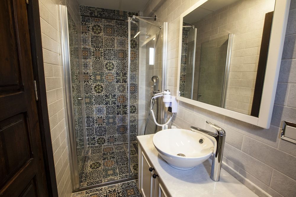 Livia Garden Hotel Family Quadruple Room 5