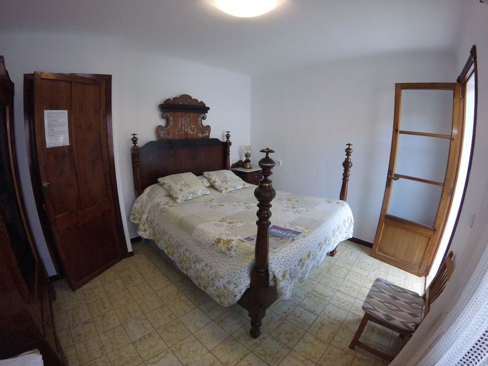 Double Room, Shared Bathroom Shared Terrace