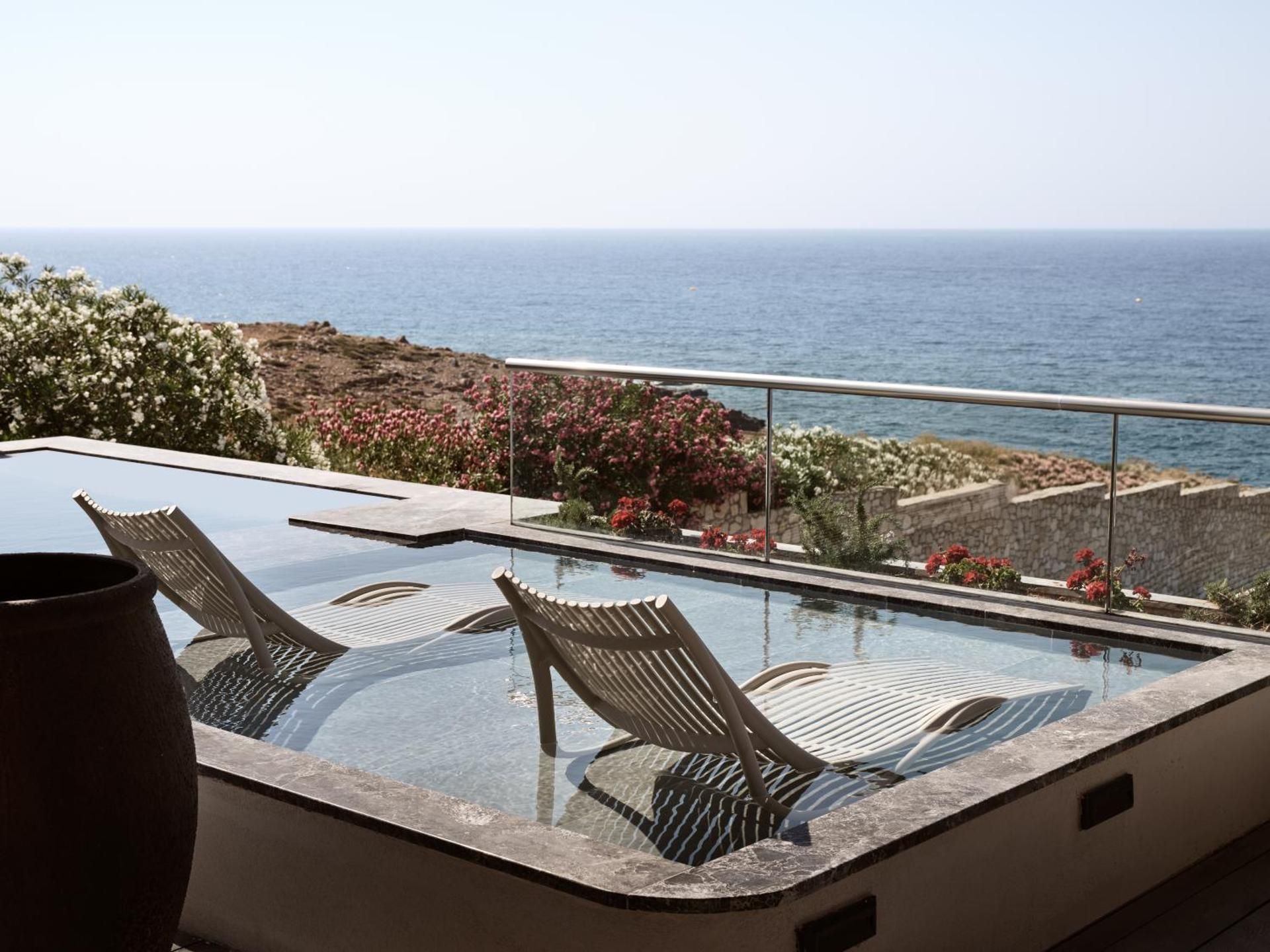 Indigo Residence Sea Front with Individual Pool