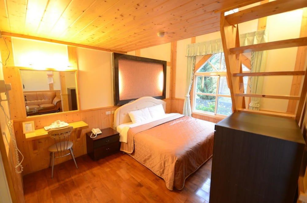 Comfort Quadruple Room, Non Smoking, Mountain View