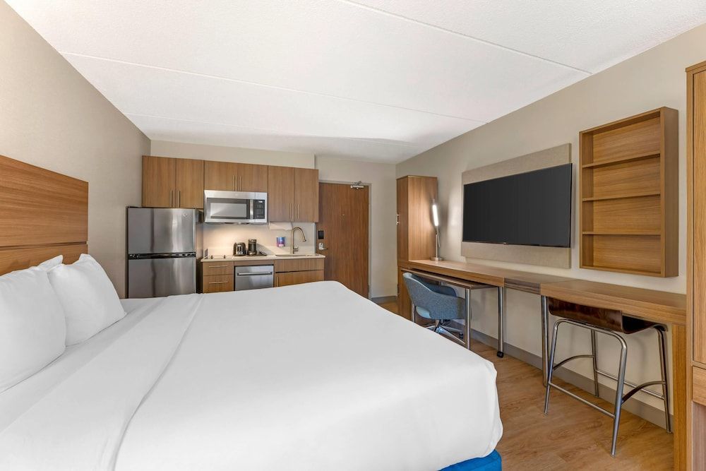 MainStay Suites Oak Brook Terrace-Chicago Suite, 1 King Bed, Non Smoking (Efficiency) 5