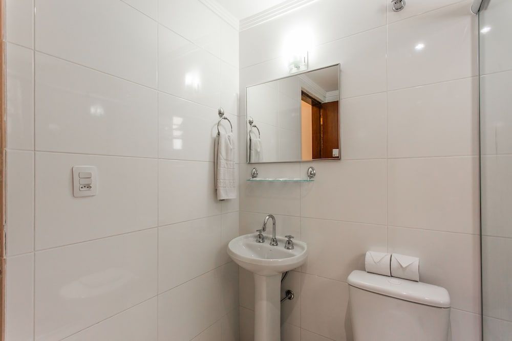 Hotel Cardim Plaza Double Room 8