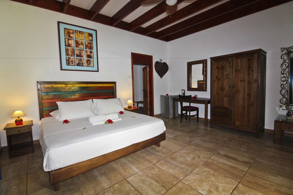 Double Room, 1 King Bed