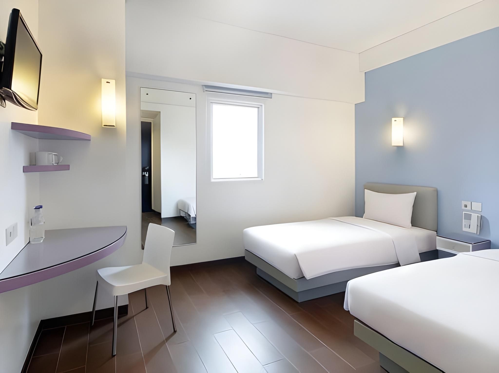 Amaris Hotel Juanda Smart Twin Room